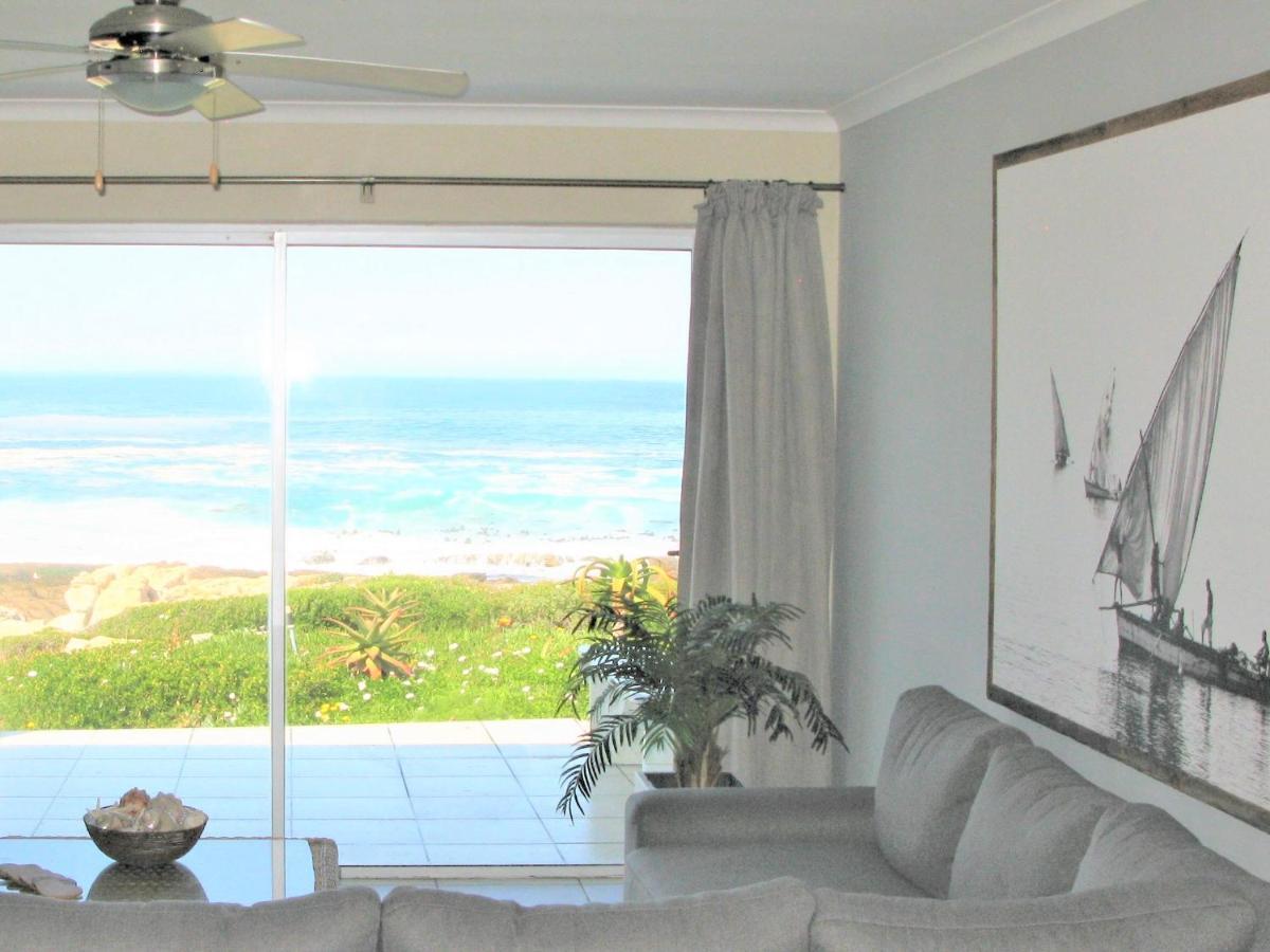 Beachfront House - Hermanus Whale View Villa Bagian luar foto